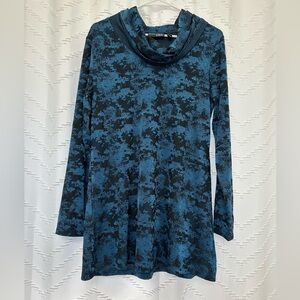 Attitudes by Renee Blue and Black Textured Tunic Top
